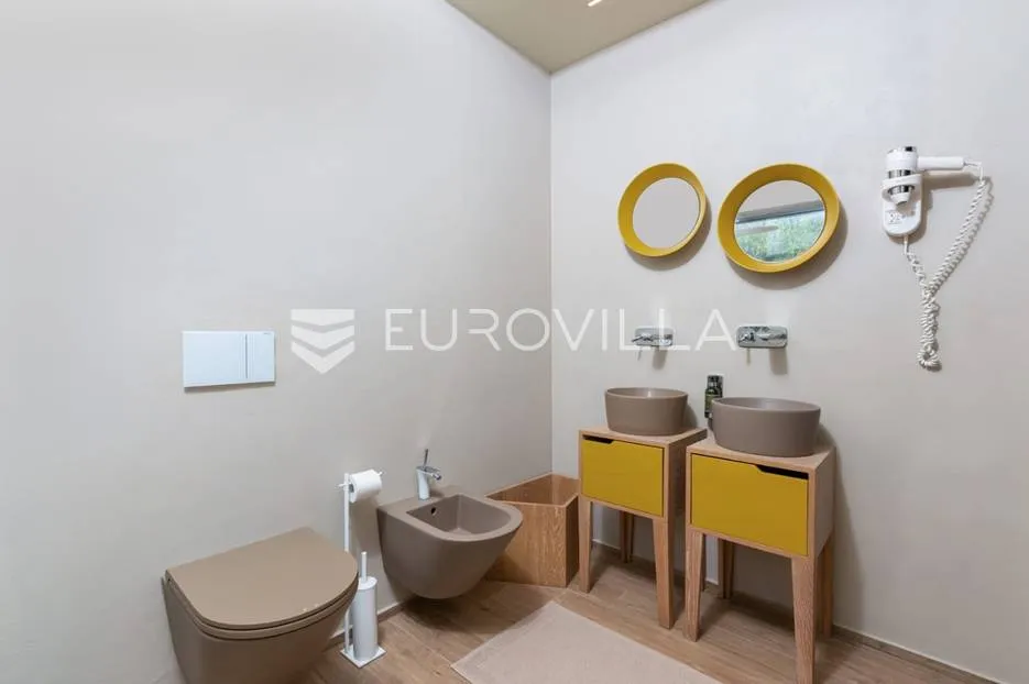 istra, umag, prekrasna vila s bazenom, 156 m² - slika 31