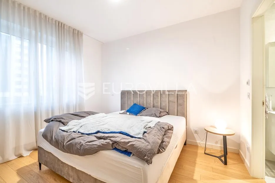 zagreb, heinzelova, vmd, trosoban stan 82 m² s 2 parkinga u garaži - slika 5
