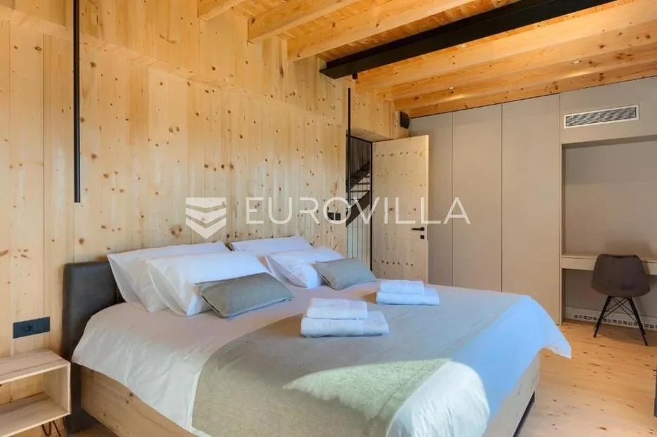 istra, motovun, luksuzna dizajnerska vila s infinity bazenom i panoramskim pogledom - slika 21
