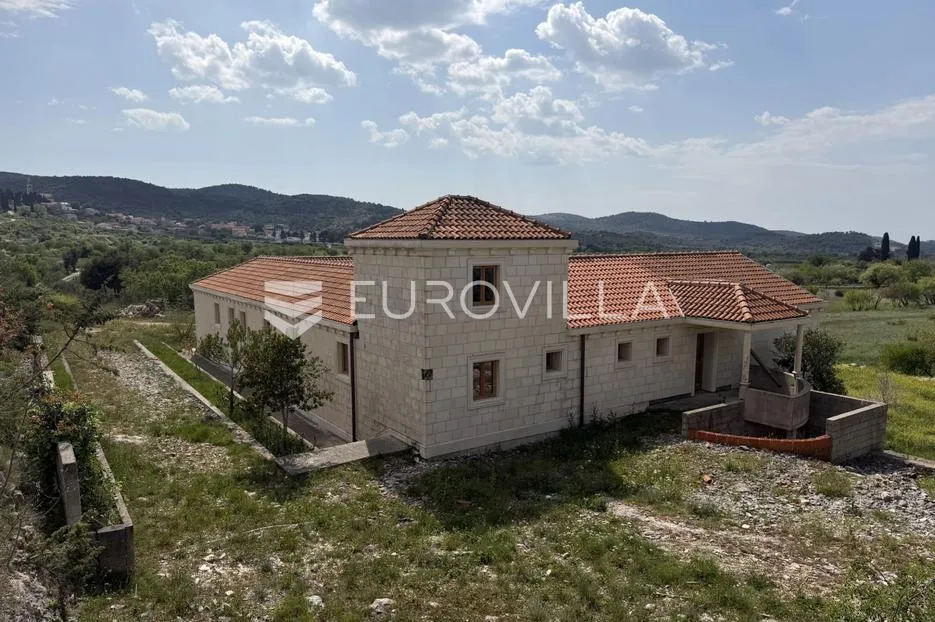 brač, nerežišća, kamena vila na prostranom imanju od 28.122 m² - slika 25