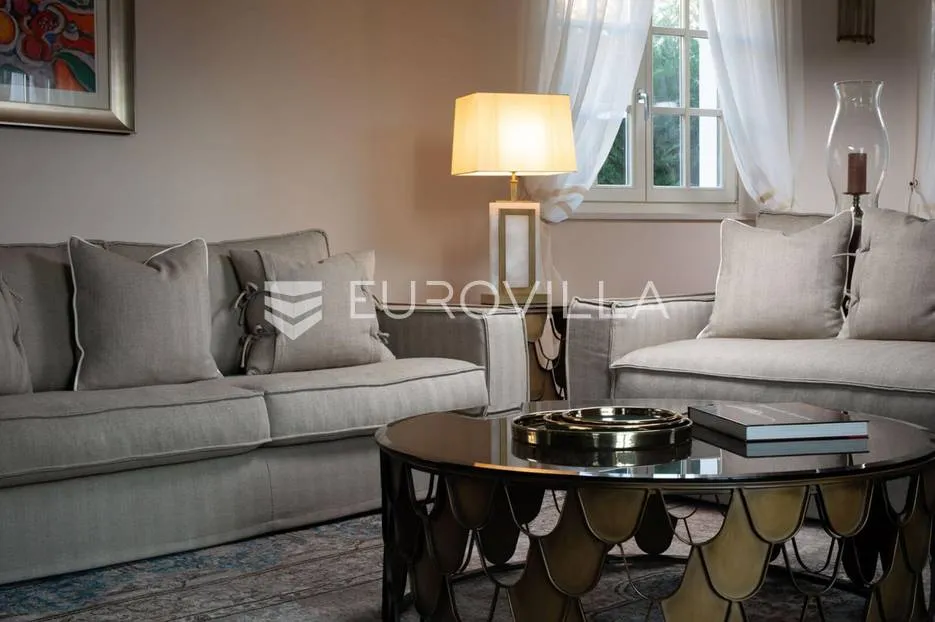 vabriga, raskošna vila od 302 m2 sa prekrasnim vrtom - slika 27