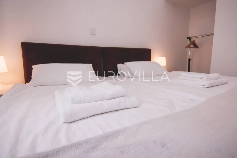 centar stan 205m2 podijeljen na 5 apartmana i sobu - slika 42