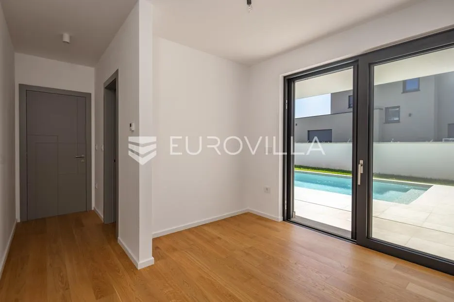istra, pomer, unikatna, moderna villa 20 m od mora 417 m² - slika 66