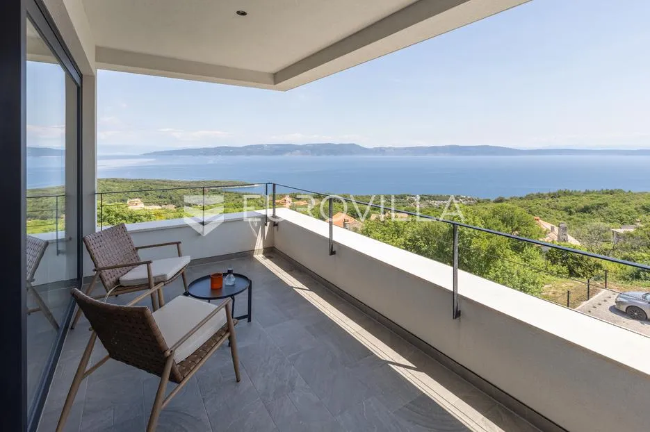 istra, okolica labina, prekrasna villa očaravajućeg pogleda na kvarner na izoliranoj lokaciji - slika 49