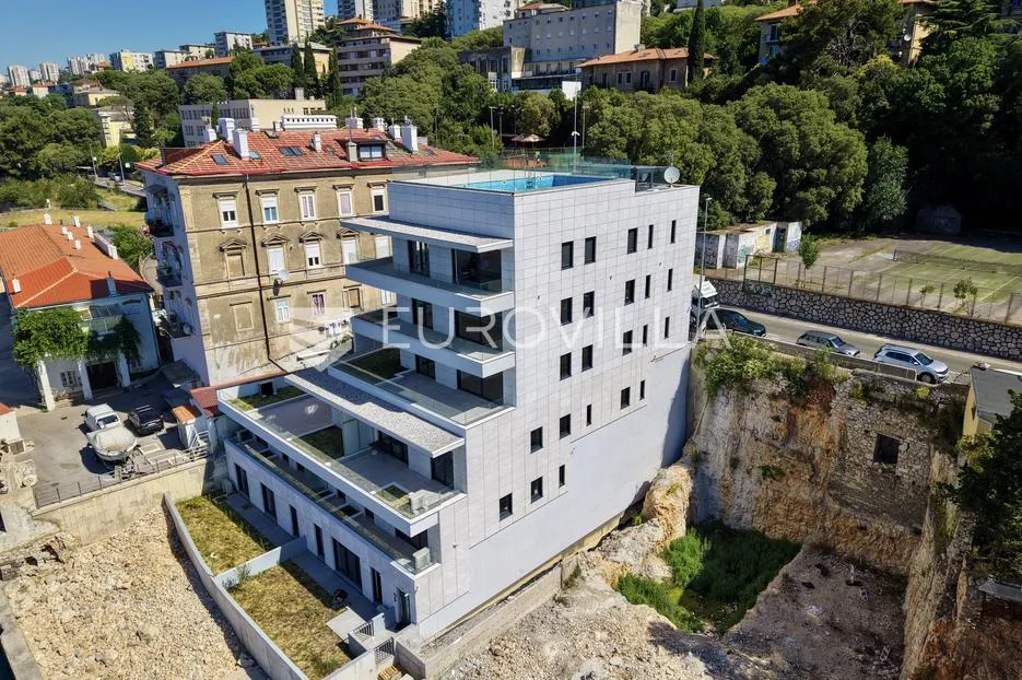 rijeka, pećine, novogradnja, luksuzan četverosoban stan 120,86 m² prvi red do mora - slika 4