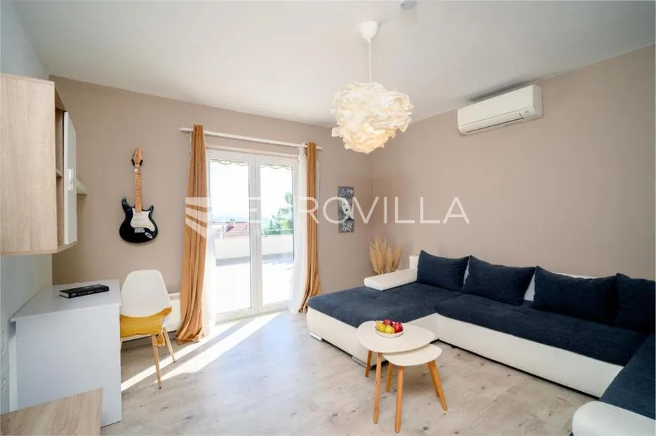 lovran, dvosoban stan sa prekrasnom terasom i pogledom na more, 60 m² - slika 2