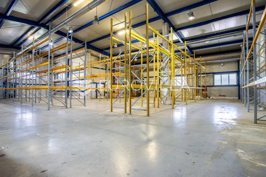 dugopolje, gospodarska zona, distribucijsko skladišni objekt ukupne površine 4.100 m² - slika 9