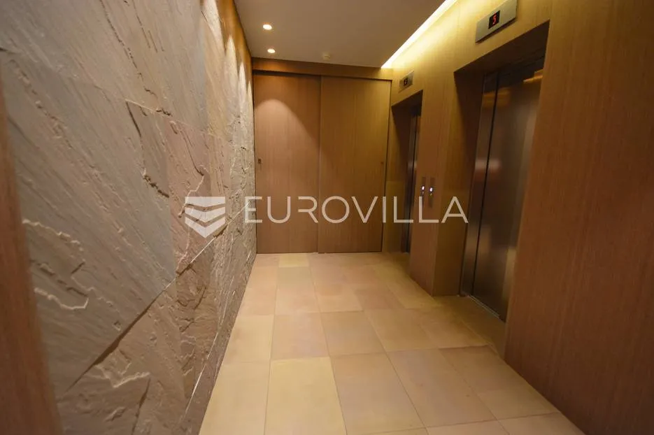 zagreb, luksuzan, moderan, trosoban penthouse nkp 340 m2 + 3 gpm - slika 13