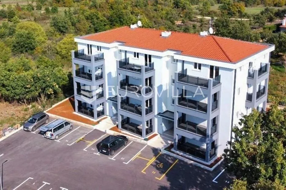 istra, poreč, elegantna nekretnina u mirnom rezidencijalnom okruženju - slika 2