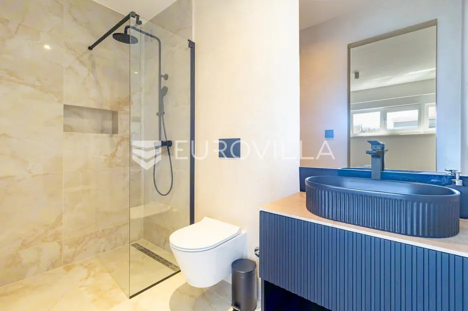 otok krk, malinska, luksuzan novouređen stan 97 m² - slika 9