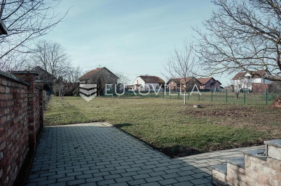 vinkovci, mirkovci, velika kuća s prostranim dvorištem - slika 33
