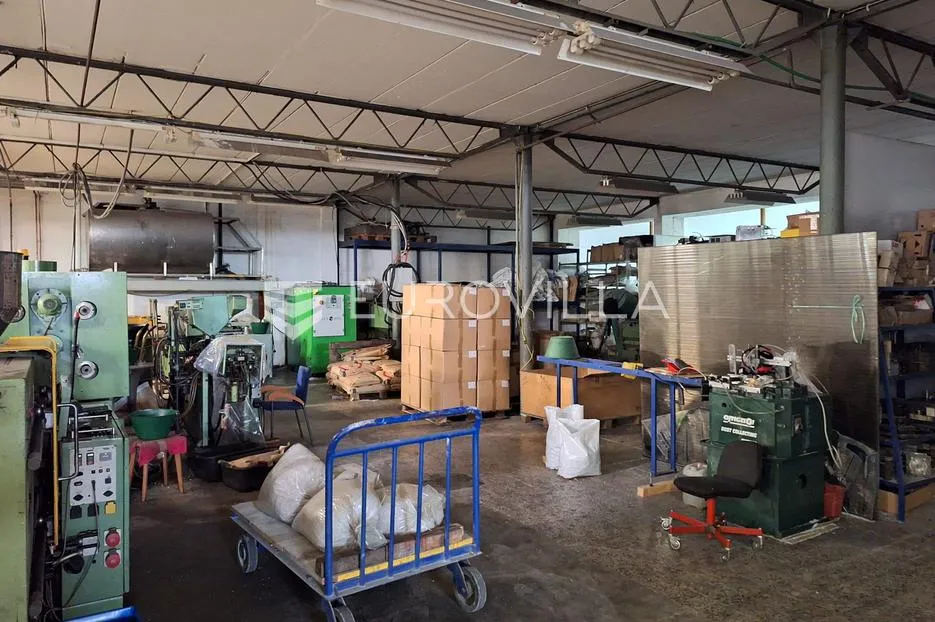 karlovac, centar, poslovni prostor 1100 m2, skladište - proizvodnja - slika 2