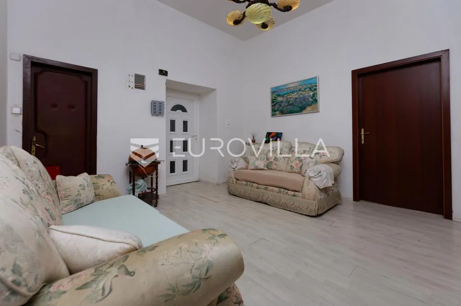 opatija, volosko, četverosoban stan 106 m², 70m od mora - slika 10