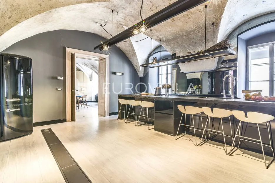 gornji grad, luksuzan stan 300 m² - slika 3