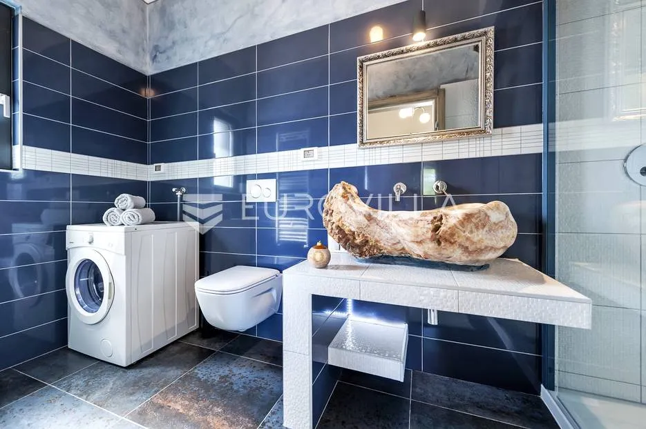 rovinj, šira okolica rovinja posebna samostojeća kuca 200 m² - slika 53