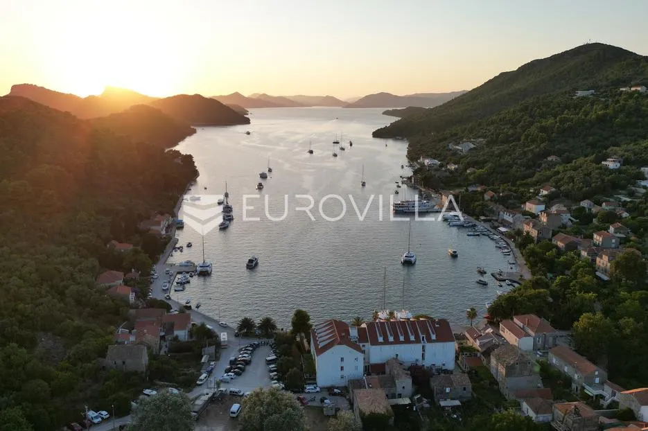 Dubrovnik, Otok Šipan, poslovni prostor za najam, 129 m², prvi red do mora - Šipanska Luka, Dubrovnik
