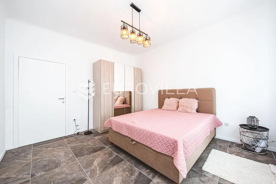 zagreb, kustošija, odličan trosoban stan 65 m² - slika 9