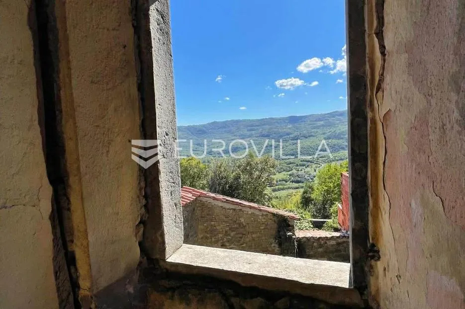 istra, motovun, kamena kuća za adaptaciju s dvorištem i poslovnim prostorom - slika 4