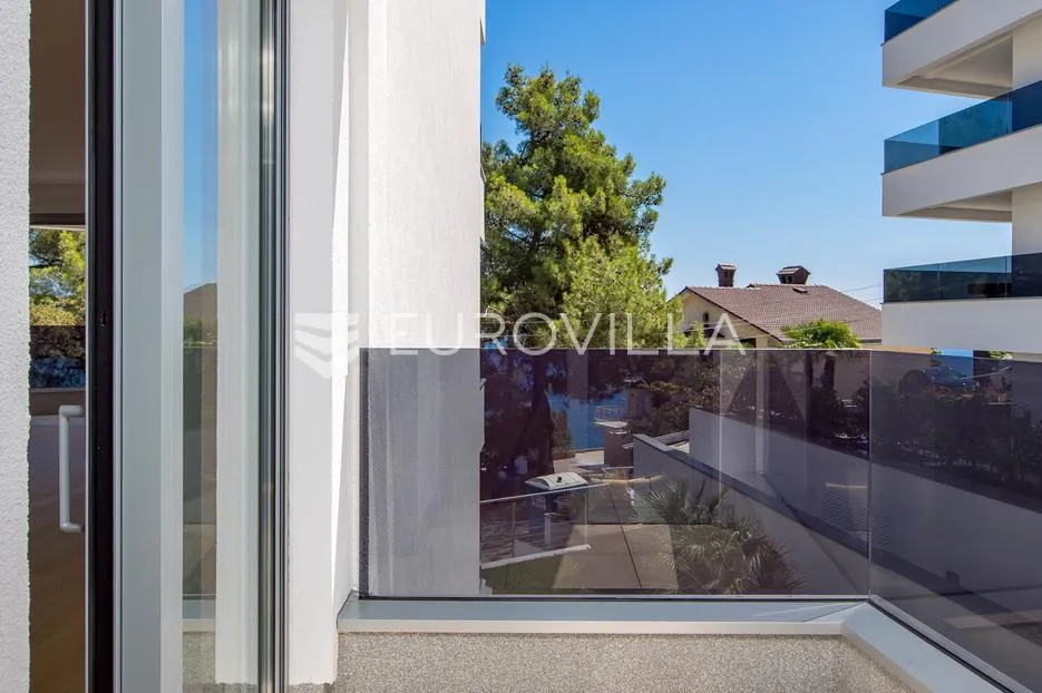 opatija, centar, atraktivan višesoban stan u novogradnji s 4 parkirna mjesta nkp 254 m2 - slika 27