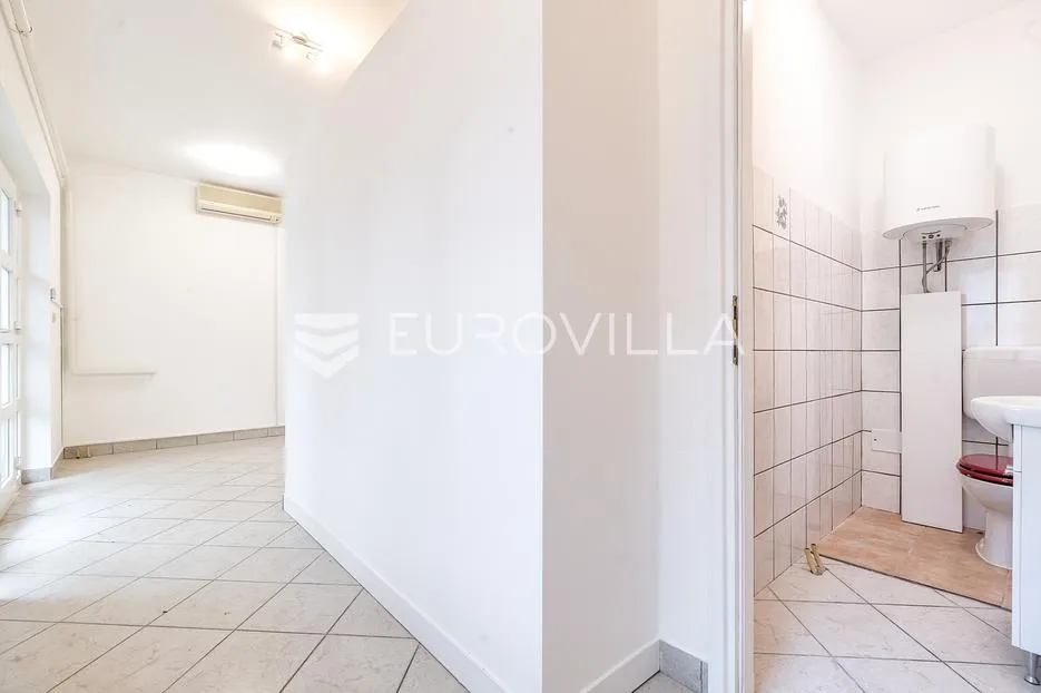 zagreb, trokut, poslovni prostor nkp 25 m2 - slika 2
