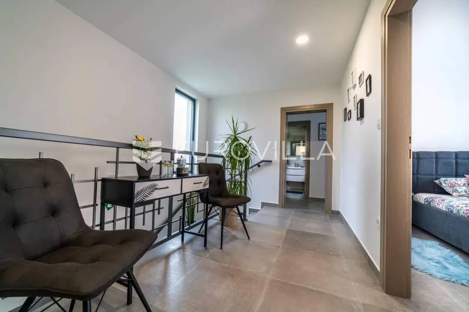 istra, poreč, vila s bazenom i vrtom - slika 21