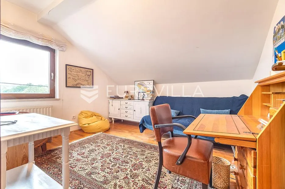 zagreb, maksimir, obiteljska kuća s vrtom, 180 m² garaža parking, najam - slika 9
