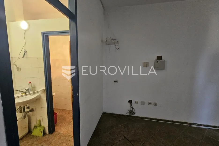 osijek, gornji grad, najam, poslovni prostor 64 m² uz spremište od 26 m² - slika 4