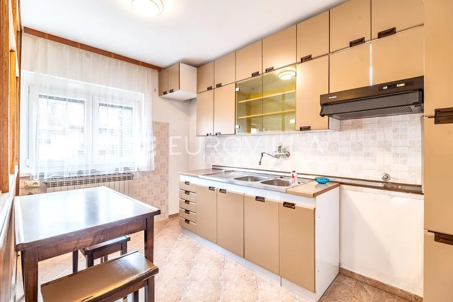 zagreb, zvijezda, mlinarska, trosoban stan na drugom katu odlično održavane zgrade, 54 m² - slika 2