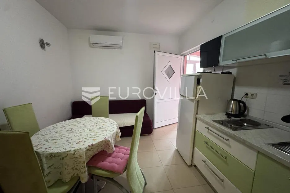 pag, vodice, kuća s 5 apartmana na top lokaciji - slika 14