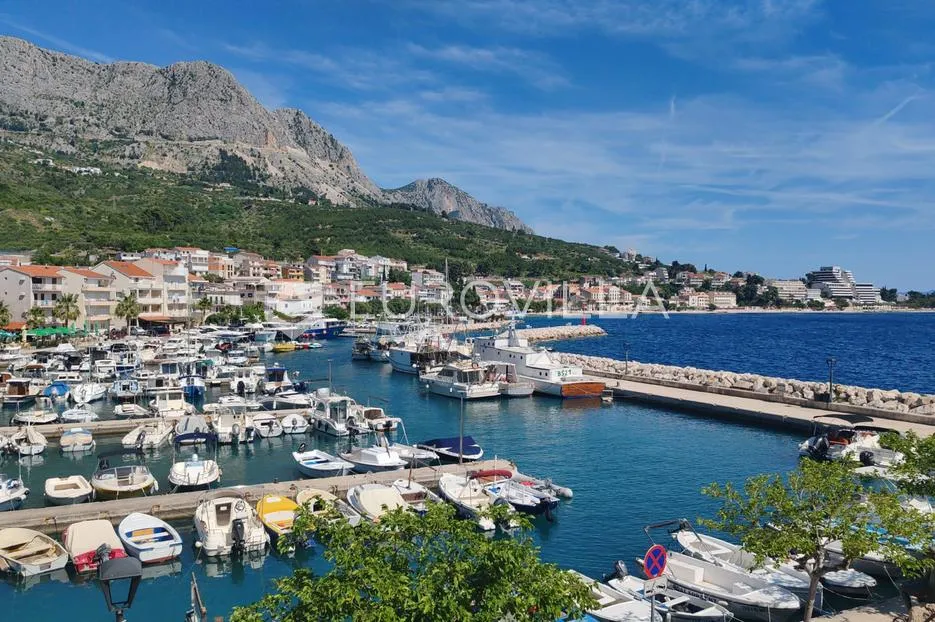 podgora, višestambena kuća s prekrasnim pogledom, prvi red do mora - slika 15