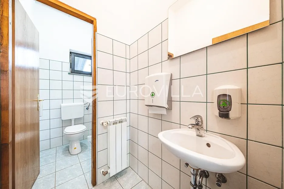 sveta nedjelja, kerestinec, poslovni prostor 70 m², parking - slika 8
