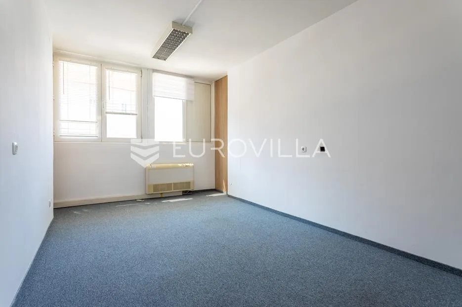 split, zvonimirova ulica, prostran ured 162 m² - slika 3