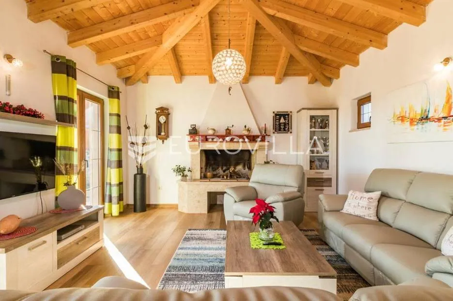 medulin, luksuzna vila s bazenom i velikom uređenom okućnicom 1050 m2, 300 m od plaže - slika 12
