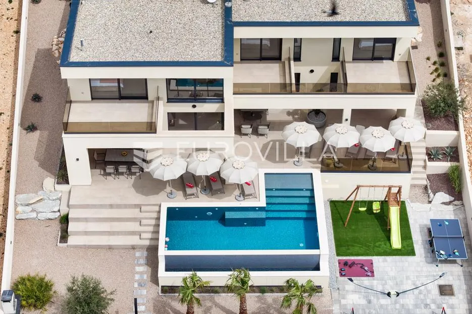 zadar, maslenica, luksuzna vila s bazenom i neometanim pogledom na more 254 m² - slika 2