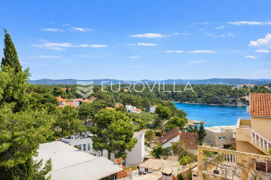milna, uvala osibova, kuća s bazenom i pogledom na more ukupne površine 318 m² - slika 17