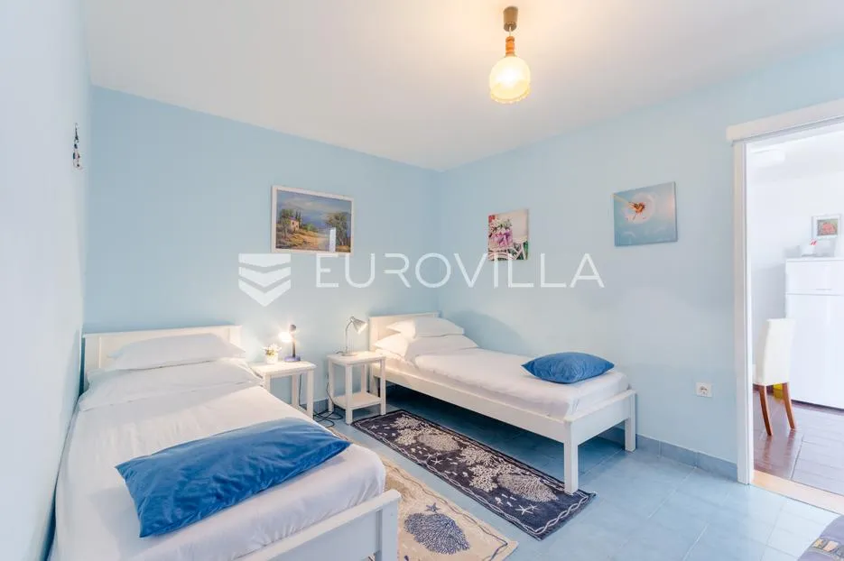 omiš, marušić, prekrasna apartmanska kuća - slika 27