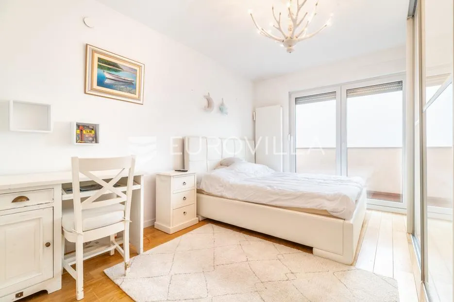 zagreb, lašćina, kuća 160 m² s parkirnim mjestima i vrtom - slika 6