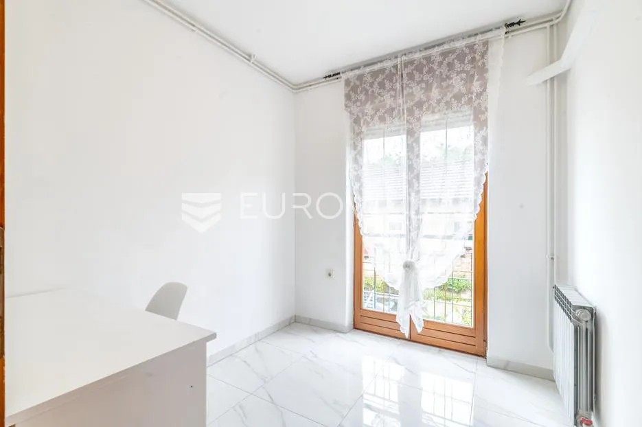 vinogradska, prekrasan peterosoban dvoetažni stan 140 m2 - slika 5
