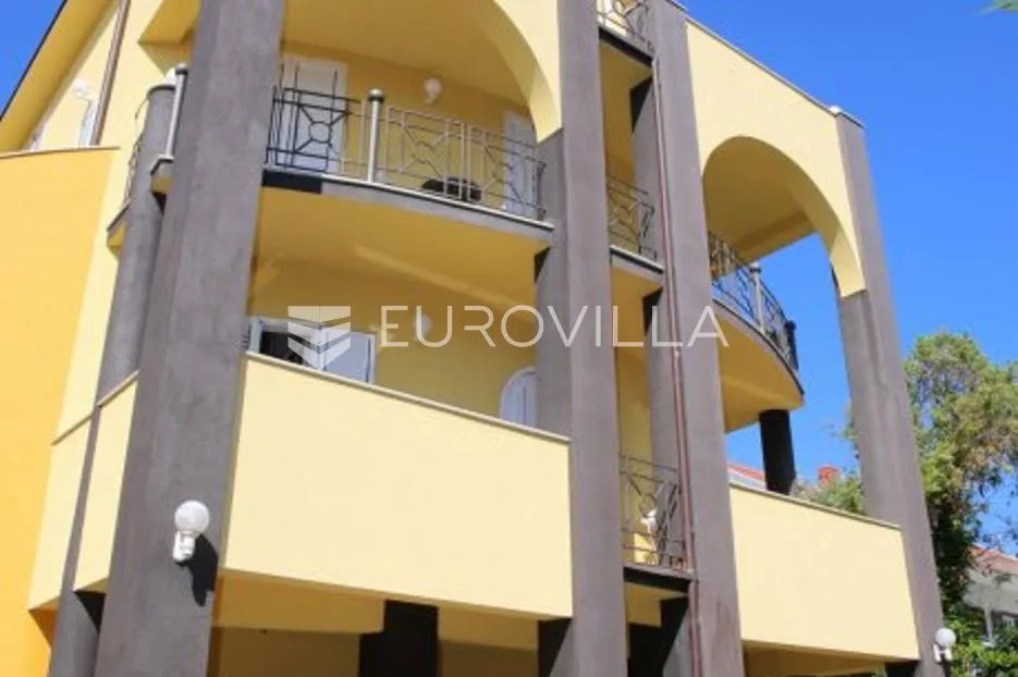 vodice, atraktivna vila 850 m² - slika 14