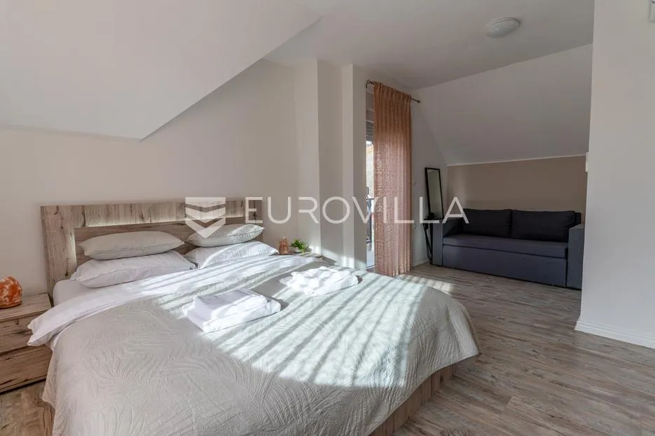 velika, vila za odmor na atraktivnoj lokaciji - slika 32