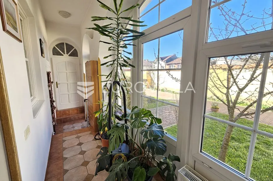 osijek, donji grad, adaptirana kuća s velikim potencijalom, 700 m², plac 947 m² - slika 24