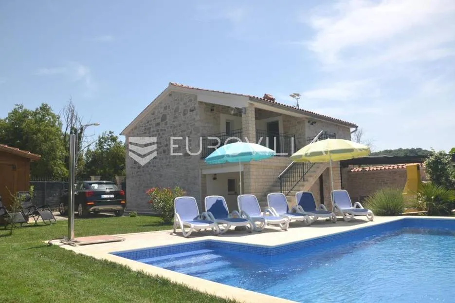 poreč, kamena kuća nedaleko poreča - slika 1