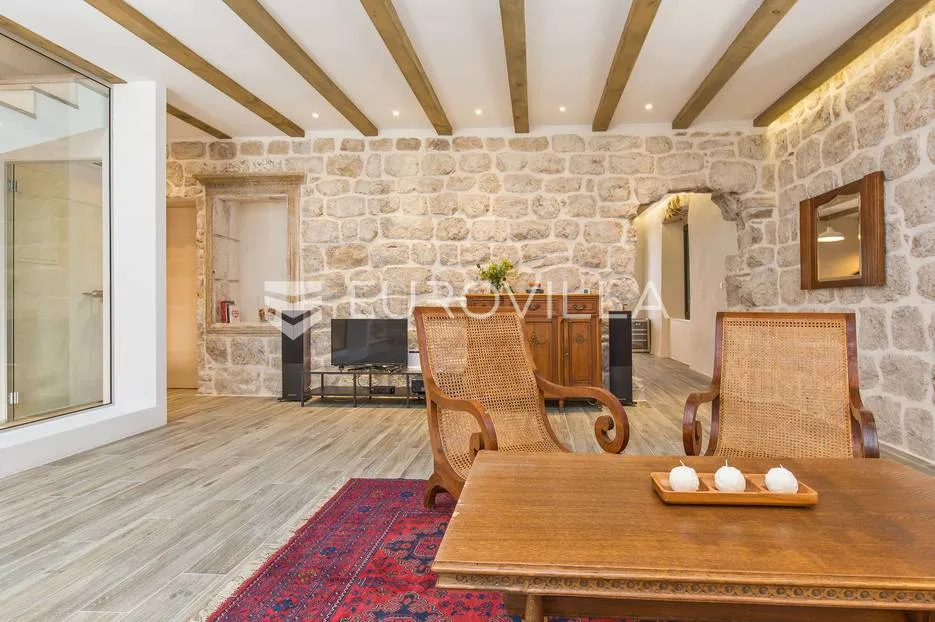 otok šipan, kamena kuća prvi red do mora - slika 2