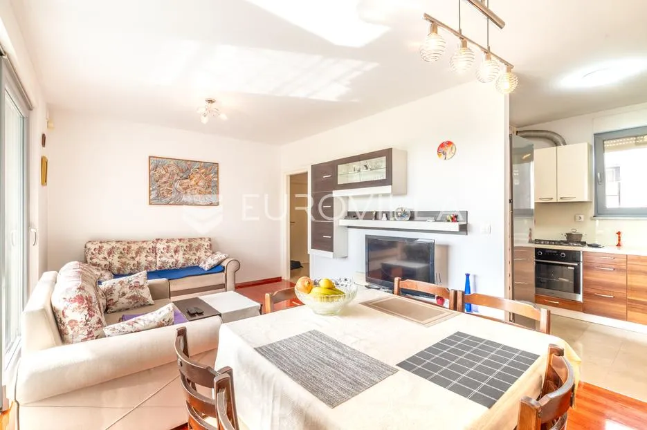 sesvete, kašinska, trosoban stan sa vrtom, prizemlje 66 m² - slika 2