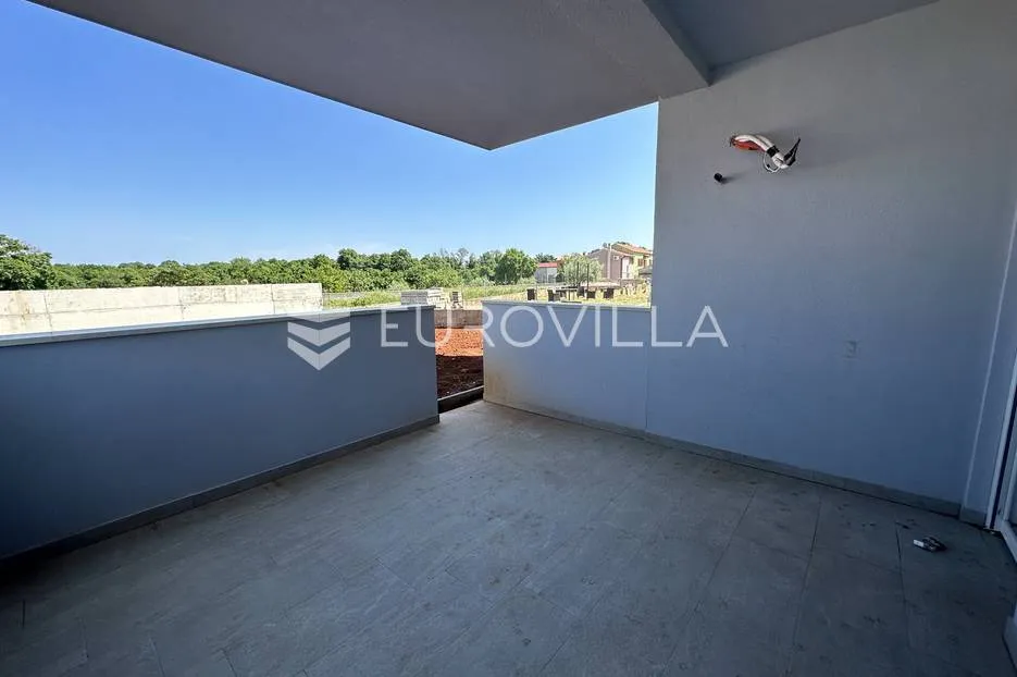 šišan, trosoban stan nkp 67 m2 i velikim vrtom od 204 m2 - slika 21
