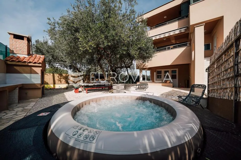 otok ugljan, sutomišćica, kuća s bazenom i pogledom na more - slika 19