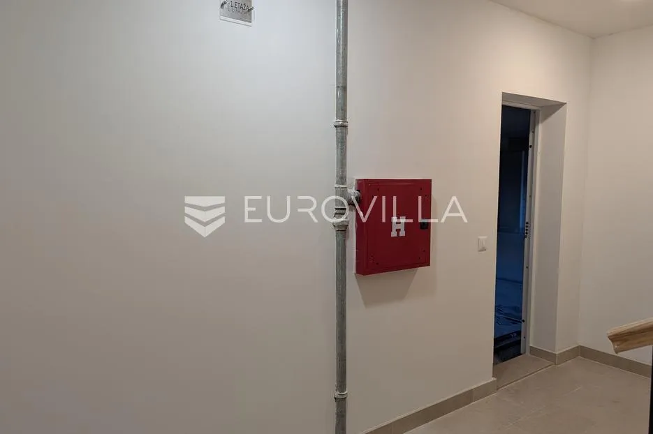 split, mejaši, roh-bau poslovni prostor ukupne površine 169 m2 - slika 6
