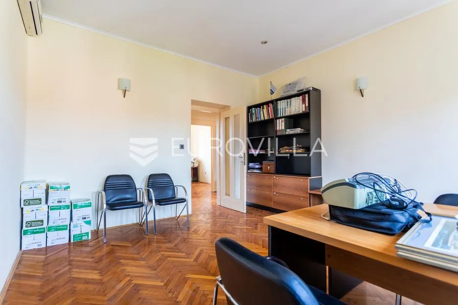 split, bačvice, komforan dvosoban stan površine 67 m² - slika 6