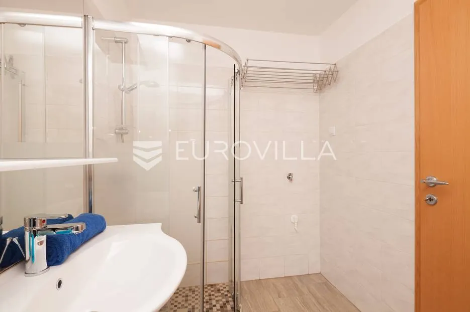 istra, banjole, prostrana stambeno poslovna kuća za odmor, 750 m², parcela 1370 m² - slika 66
