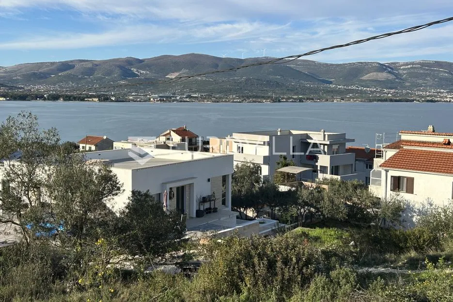 Slatine, Rovci, građevinsko zemljište udaljeno 150 m od predivnih plaža - Slatine, Split